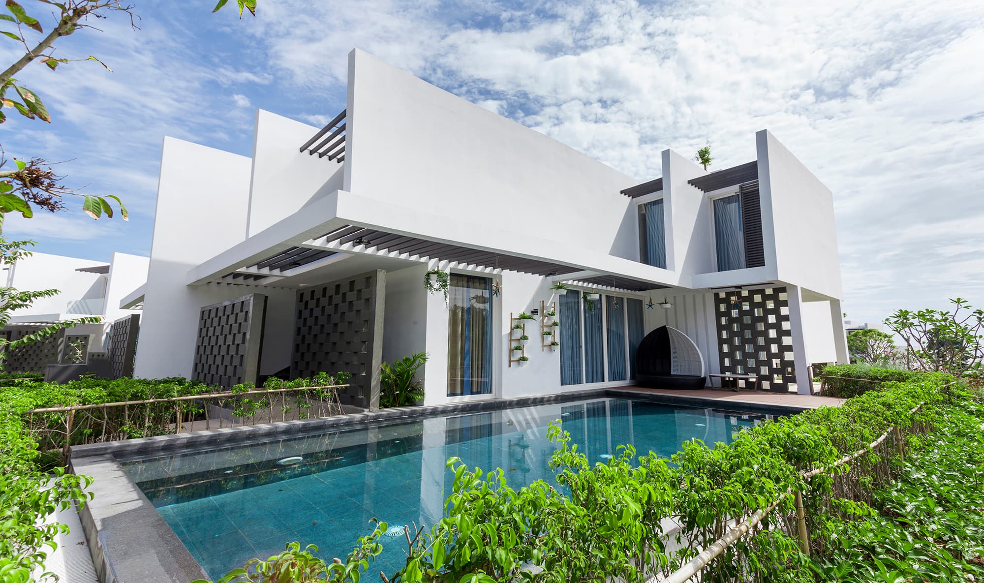Villa 4 phòng ngủ hướng vườn
