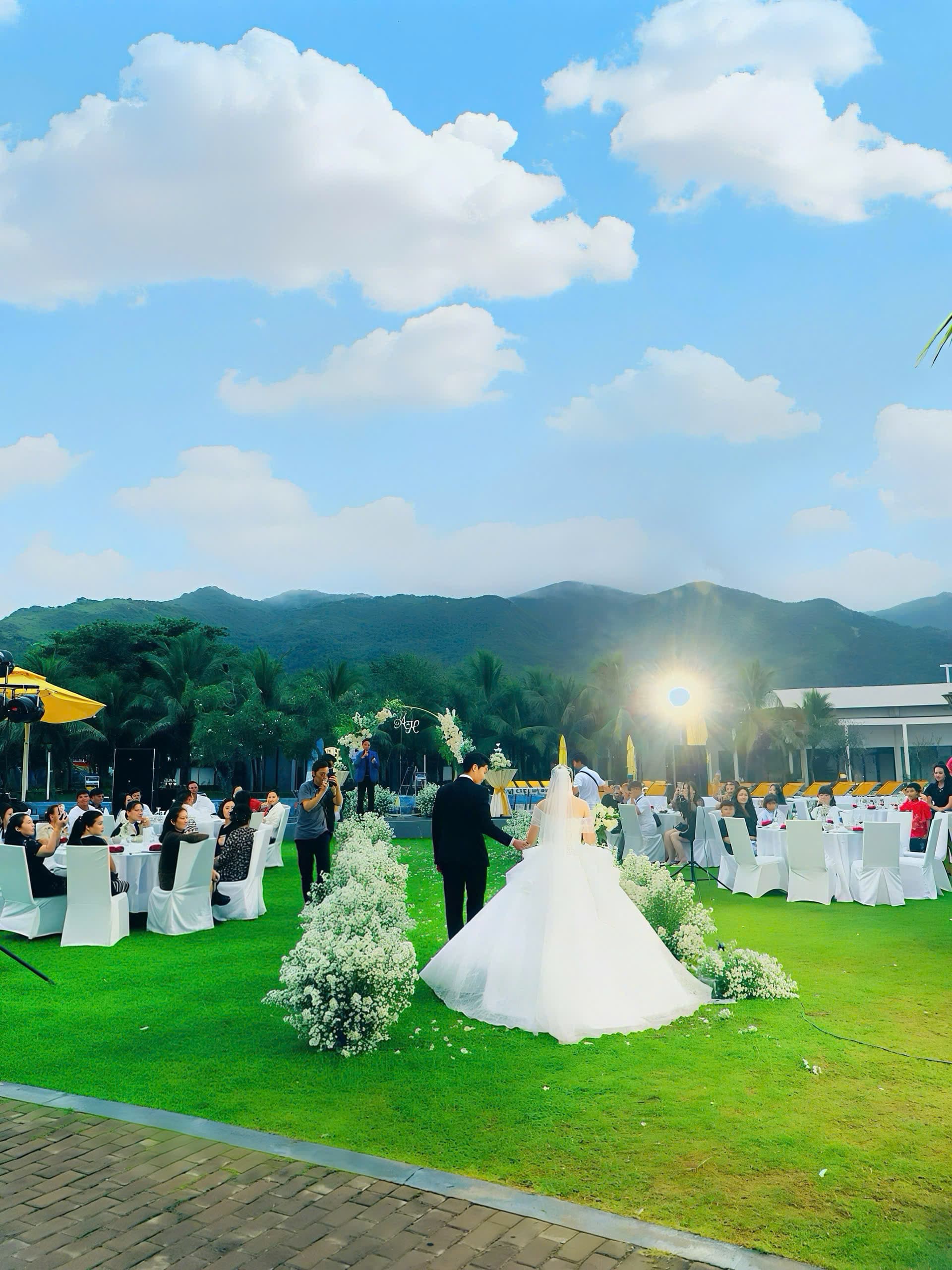 z6866579106893_6711b323c0d7e170793918f0da20018a